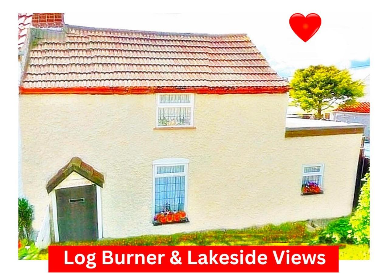 Romantic Lakeside Cottage By The Beach! With Super Cosy Log Burner! The Perfect Escape To Your Home From Home By The Sea! So Relaxing - You Won'T Want To Leave! Pet Friendly! Mablethorpe Exterior photo